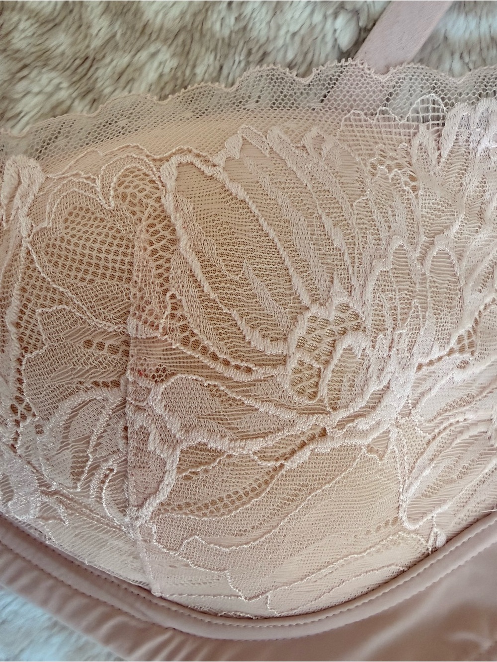 SOMA Women's Lace Wireless Bra in Blush Pink - Picture 2 of 9
